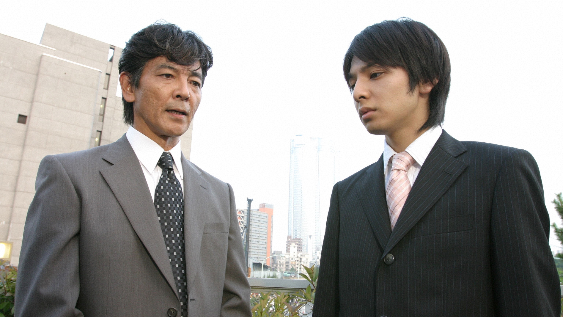 無料テレビで刑事部屋　～六本木おかしな捜査班～を視聴する